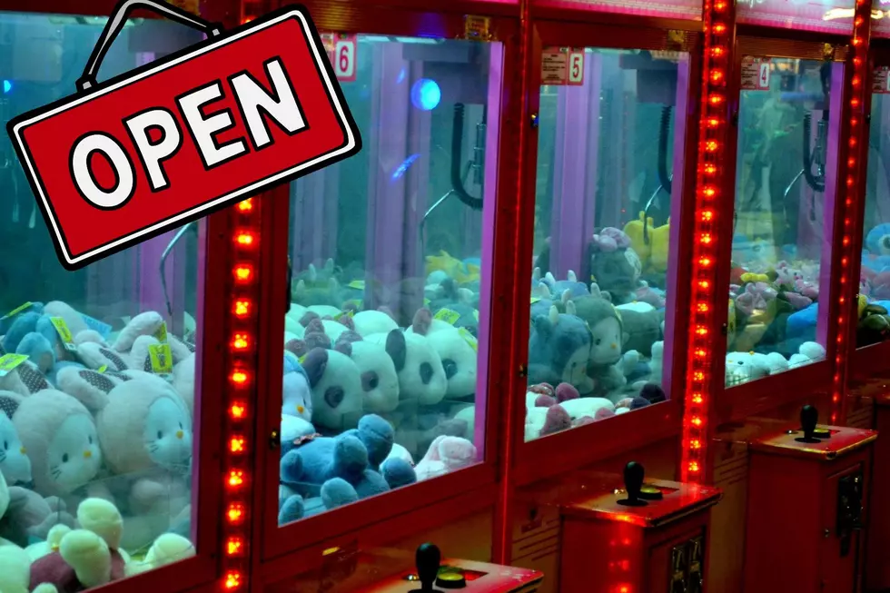 Japan’s Claw Machine Arcade Craze Arrives in Minnesota